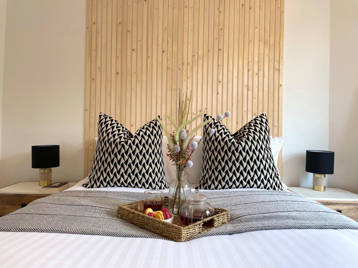 Stylish & Chic Central Apartment With Hot Tub Perth Extérieur photo